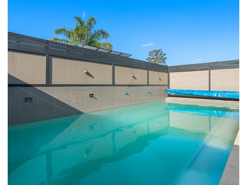 1 Gladys Avenue, Berkeley Vale NSW 2261