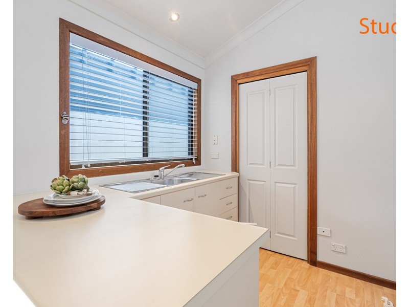 1 Gladys Avenue, Berkeley Vale NSW 2261