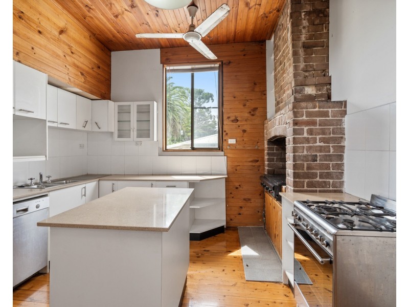 15 Doughan Place, Gosford NSW 2250