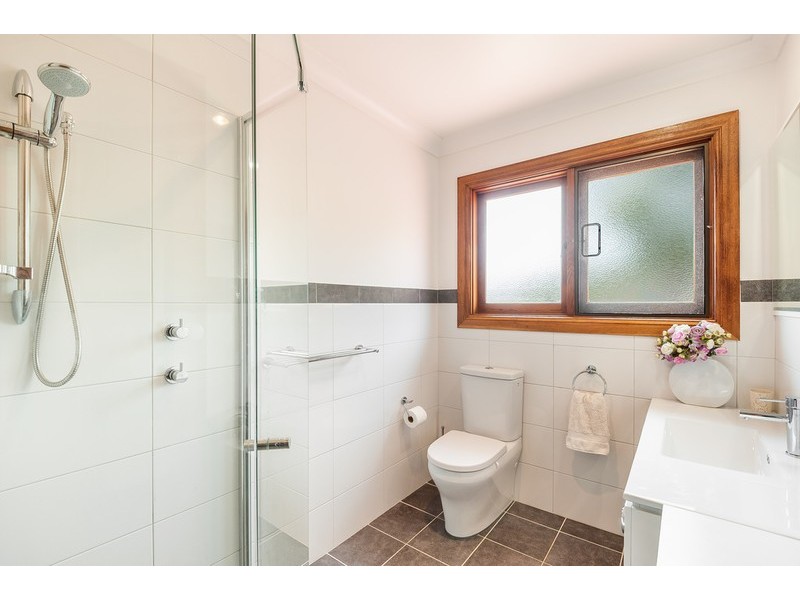 8 Aires Close, Erina NSW 2250