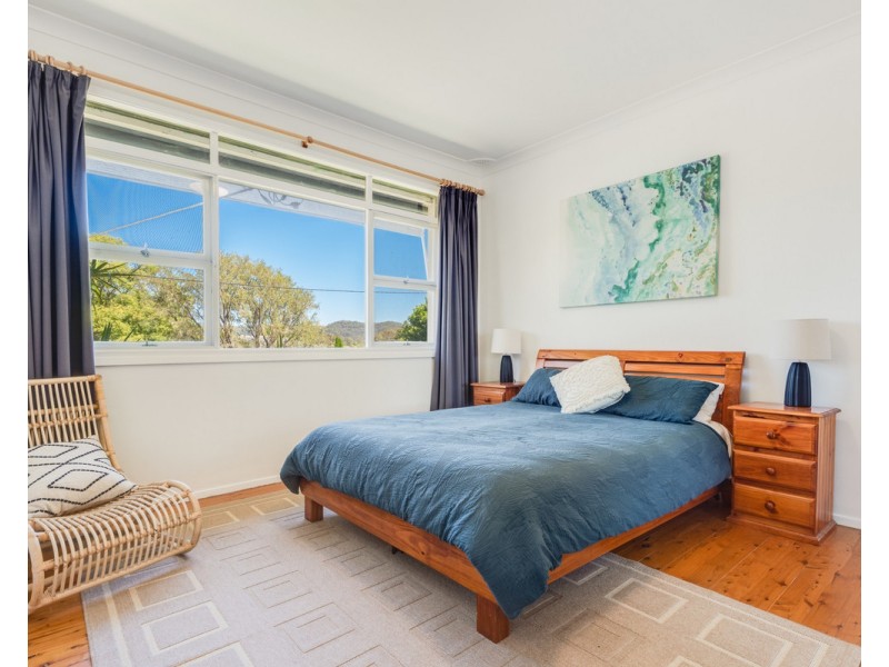 2 Tingira Crescent, Wyoming NSW 2250