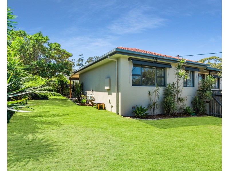 2 Tingira Crescent, Wyoming NSW 2250