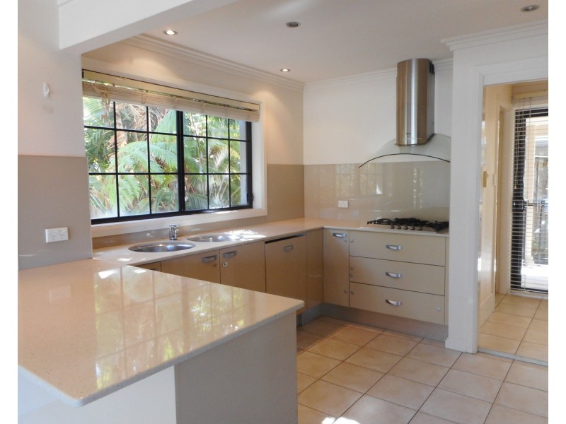 4/2 St George Street, Gosford NSW 2250