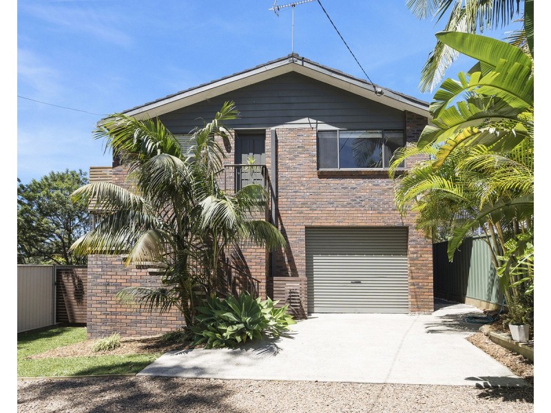 24 Dakara Avenue, Erina NSW 2250