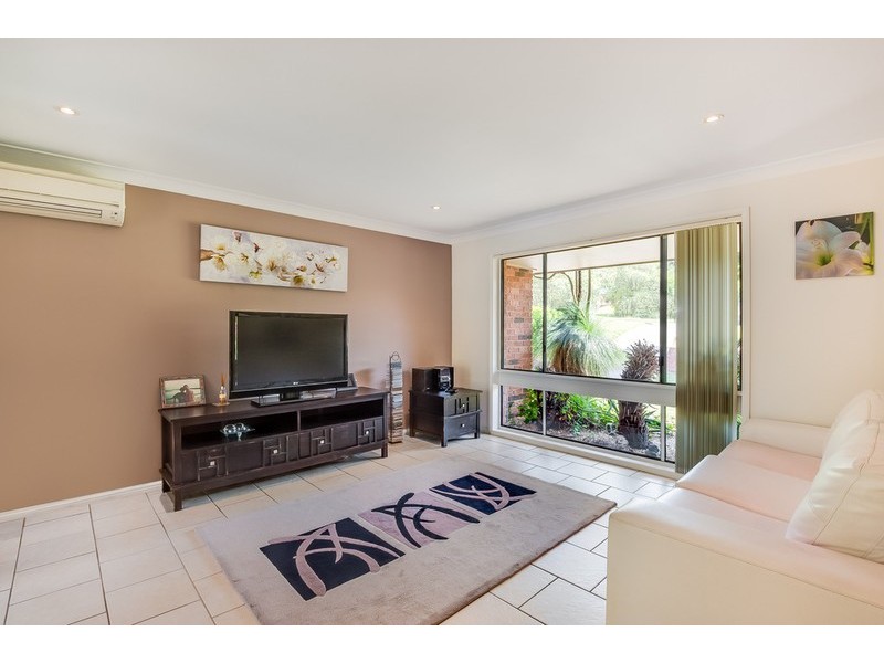 6 Kuburra Road, Erina NSW 2250