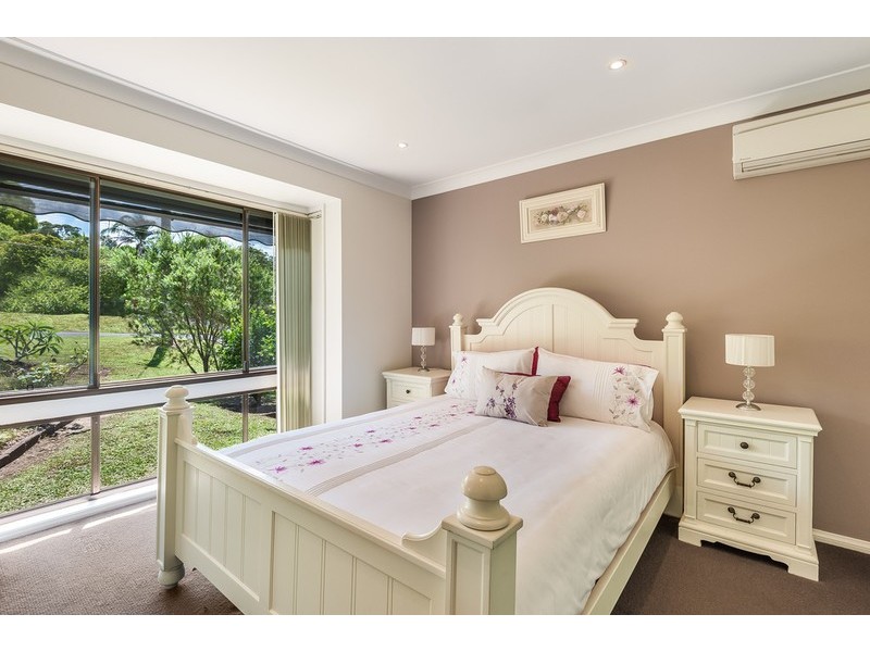 6 Kuburra Road, Erina NSW 2250