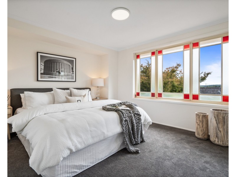 18 Karen Close, Lisarow NSW 2250