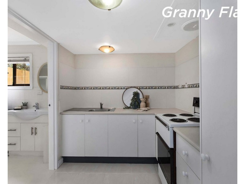 2 Hammersmith Road, Erina NSW 2250