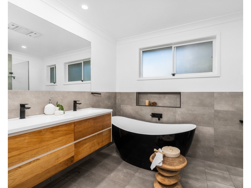 2 Blue View Crescent, Terrigal NSW 2260