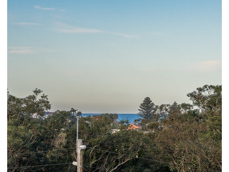 2 Blue View Crescent, Terrigal NSW 2260