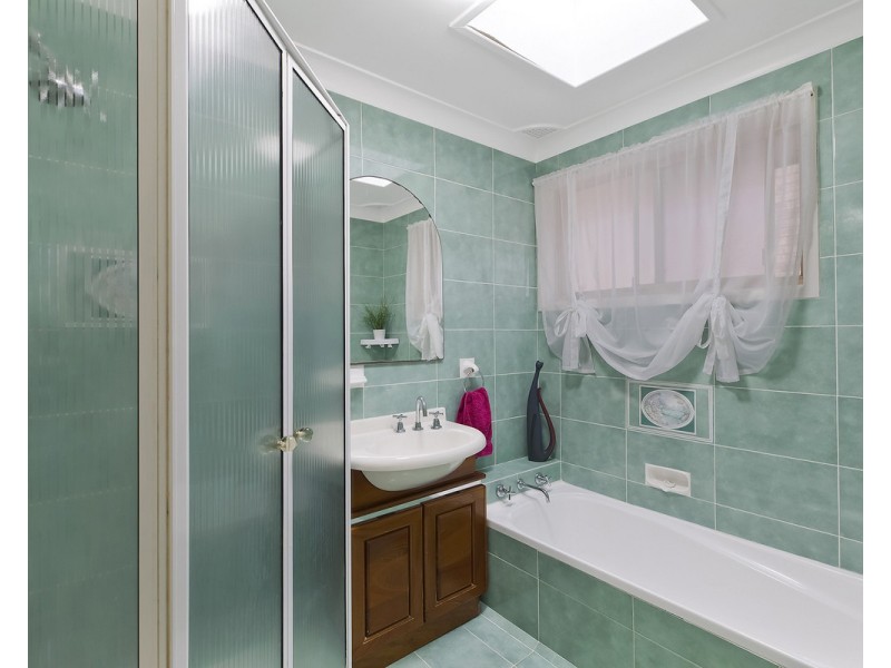 25 Narooma Road, Niagara Park NSW 2250