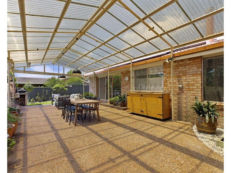 16 Yanderra Crescent, Narara NSW 2250