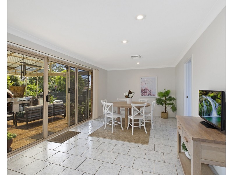 16 Yanderra Crescent, Narara NSW 2250