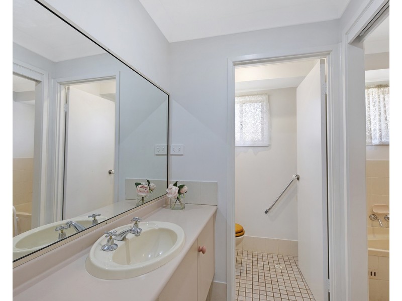 16 Yanderra Crescent, Narara NSW 2250