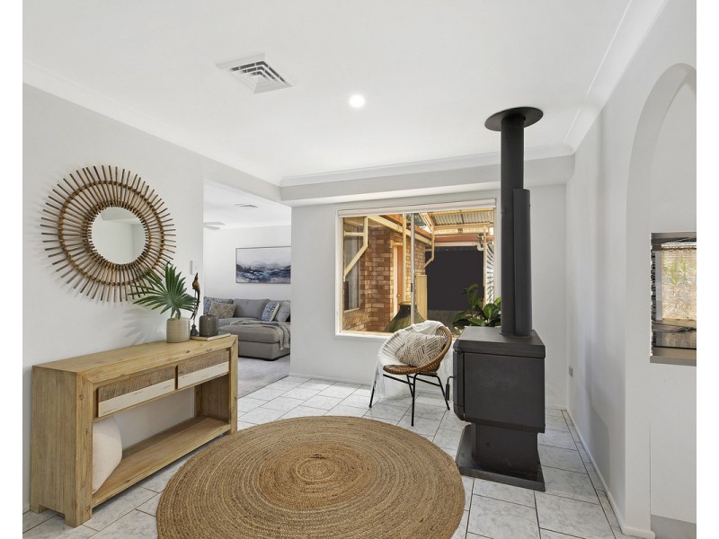 16 Yanderra Crescent, Narara NSW 2250