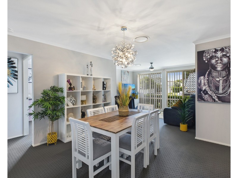 1 Strickland Road, Killarney Vale NSW 2261