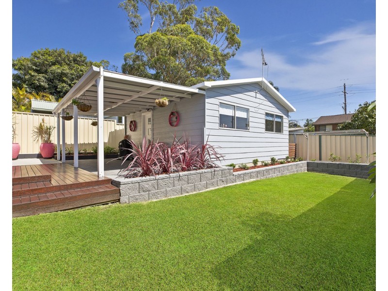 1 Strickland Road, Killarney Vale NSW 2261