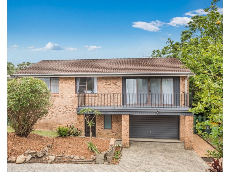 5 Rugby Close, Wyoming NSW 2250