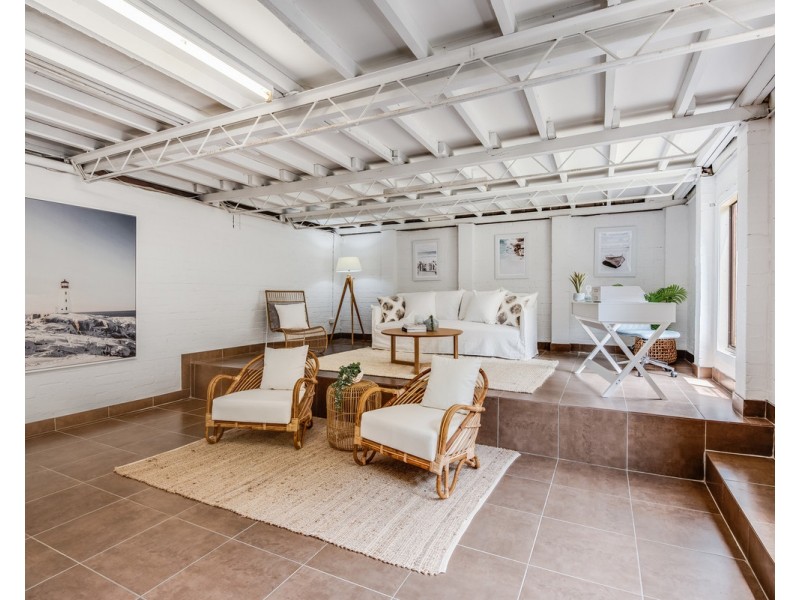 5 Rugby Close, Wyoming NSW 2250