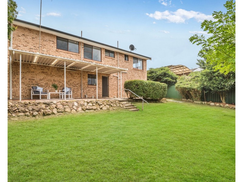 5 Rugby Close, Wyoming NSW 2250