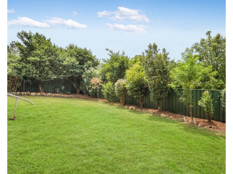 5 Rugby Close, Wyoming NSW 2250