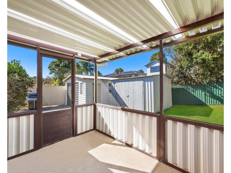 160 Cresthaven Avenue, Bateau Bay NSW 2261