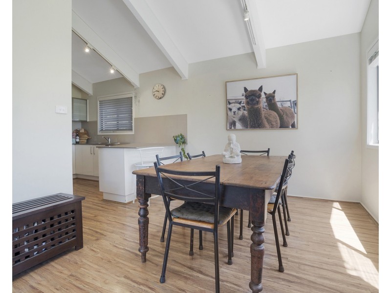 24 Dakara Avenue, Erina NSW 2250