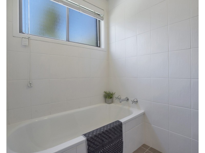 24 Dakara Avenue, Erina NSW 2250