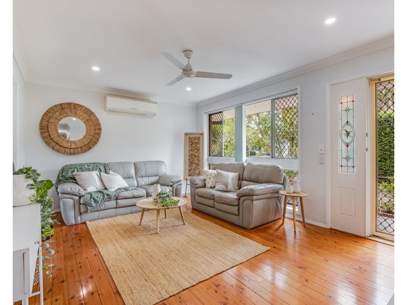 48 Orange Parade, Wyoming NSW 2250