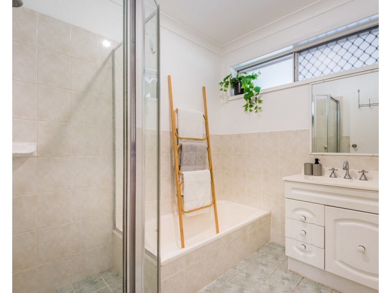 48 Orange Parade, Wyoming NSW 2250