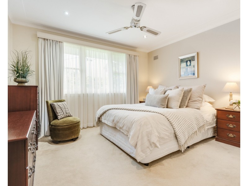 3 Crawford Crescent, Wyoming NSW 2250