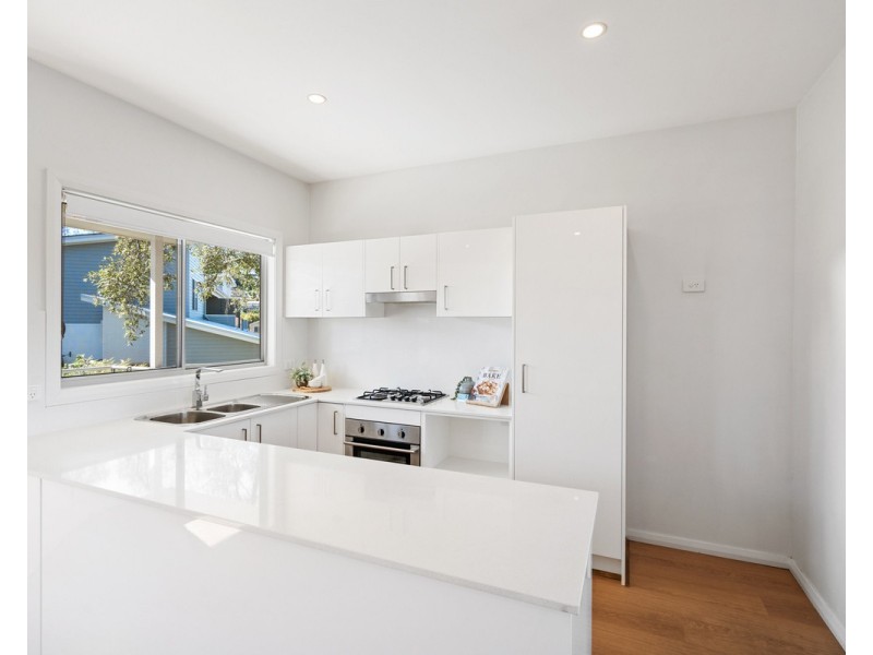 4/11 White Street, East Gosford NSW 2250