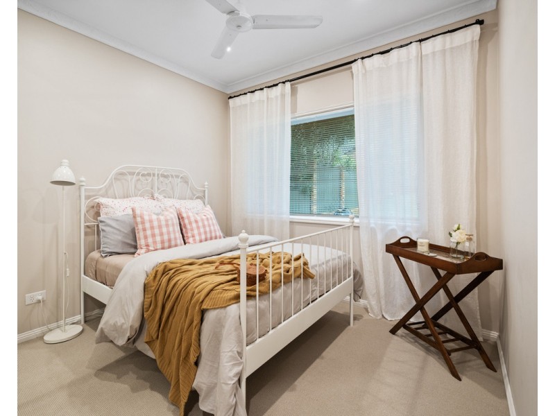 77 Wendy Drive, Point Clare NSW 2250