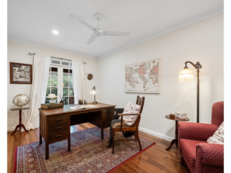 77 Wendy Drive, Point Clare NSW 2250