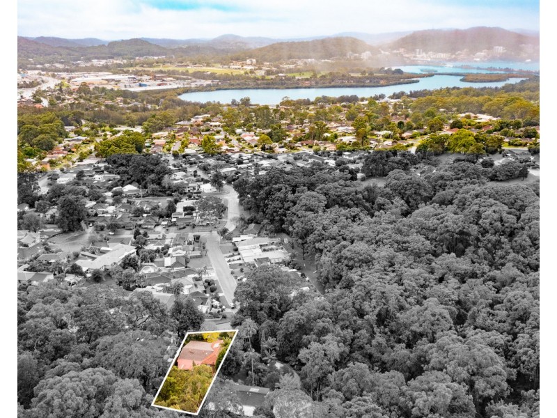 77 Wendy Drive, Point Clare NSW 2250