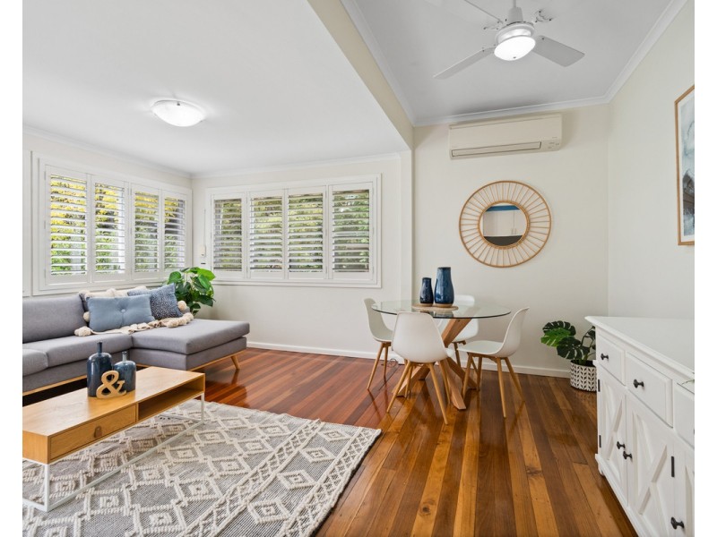 10 Glencoe Avenue, Wyoming NSW 2250