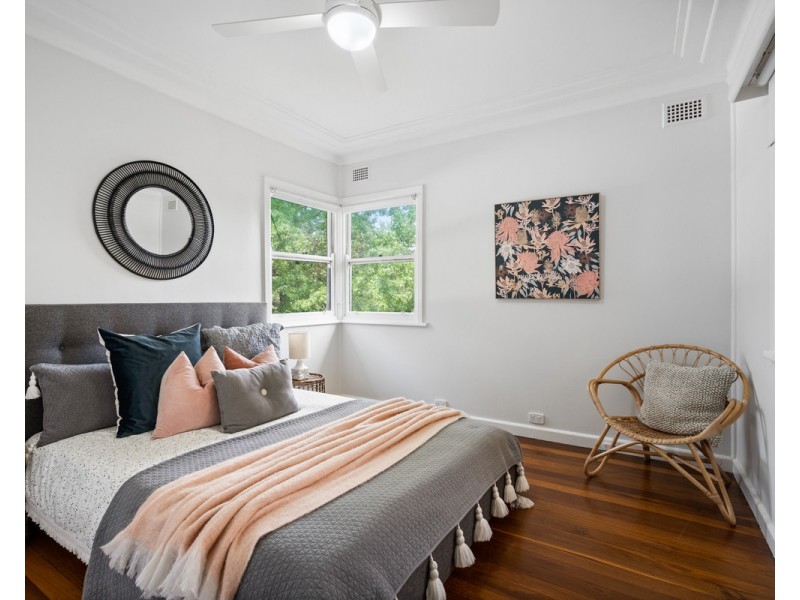 10 Glencoe Avenue, Wyoming NSW 2250