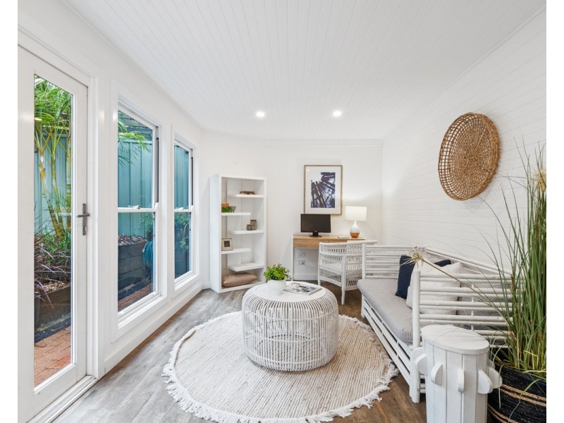 17 Paperbark Close, Wyoming NSW 2250