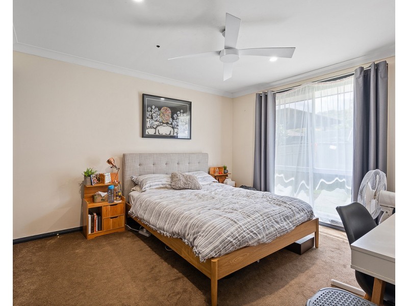 8a Chamberlain Road, Wyoming NSW 2250