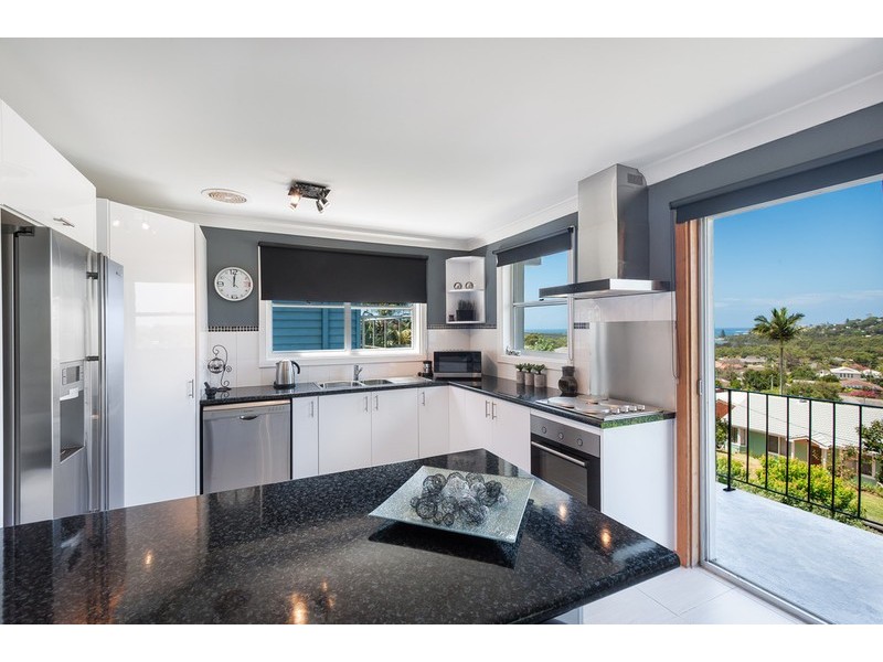 43 Coreen Drive, Wamberal NSW 2260