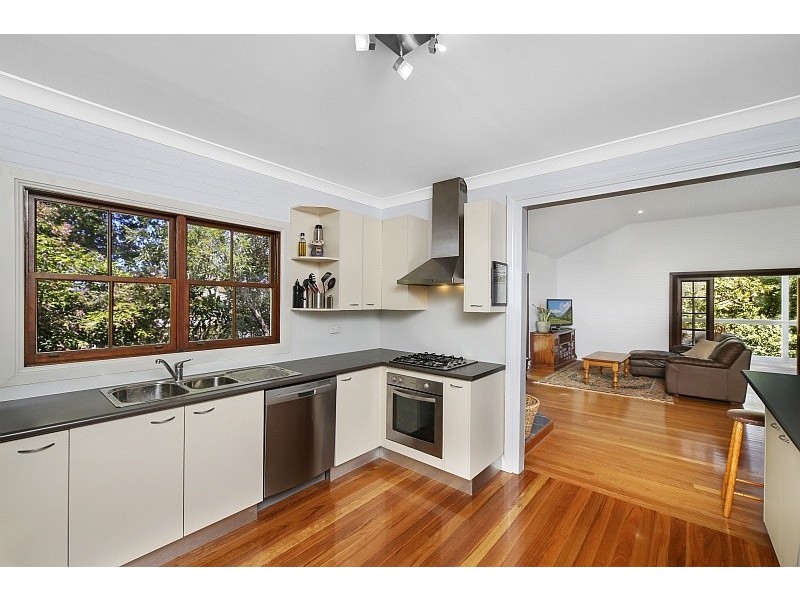 22 John Street, Forresters Beach NSW 2260