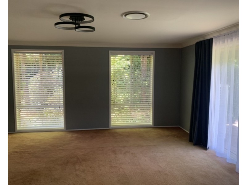 25 Donna Street, Lisarow NSW 2250