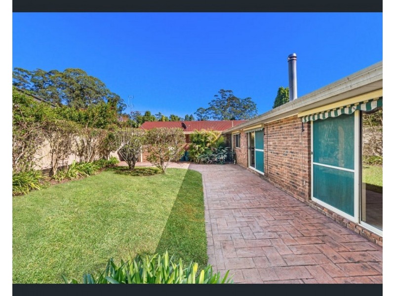 25 Donna Street, Lisarow NSW 2250