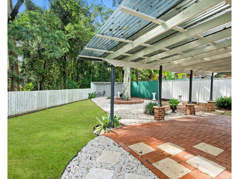 4 Rainbow Close, Lisarow NSW 2250