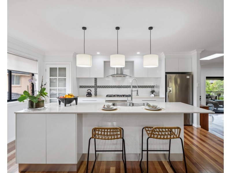 33 Cambourn Drive, Lisarow NSW 2250