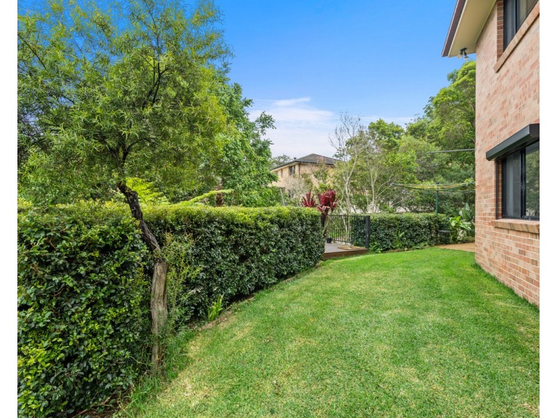33 Cambourn Drive, Lisarow NSW 2250