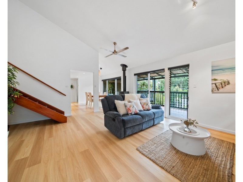 89 Chamberlain Road, Wyoming NSW 2250