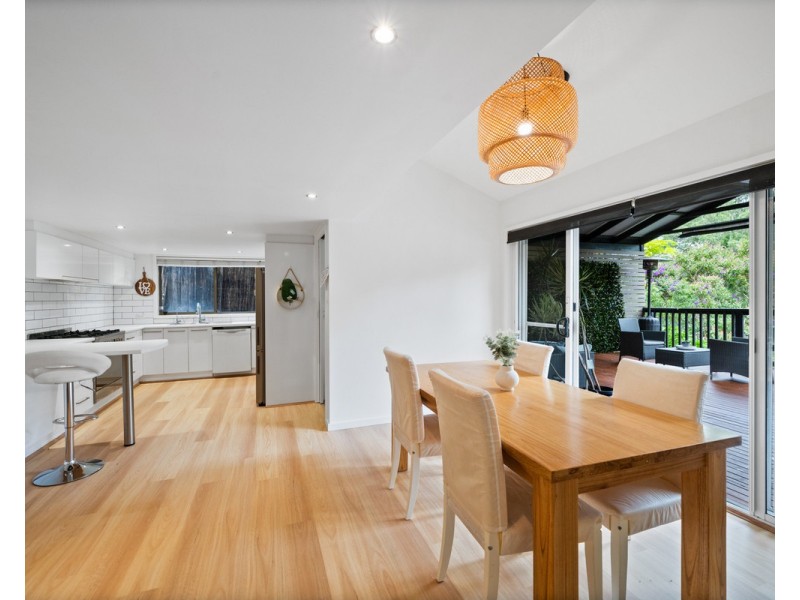 89 Chamberlain Road, Wyoming NSW 2250