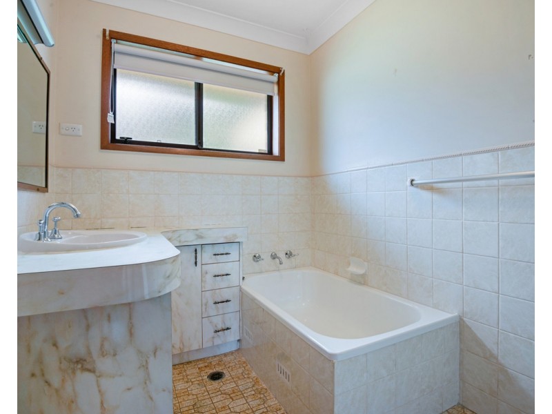 37 MacGregor Street, Wyoming NSW 2250