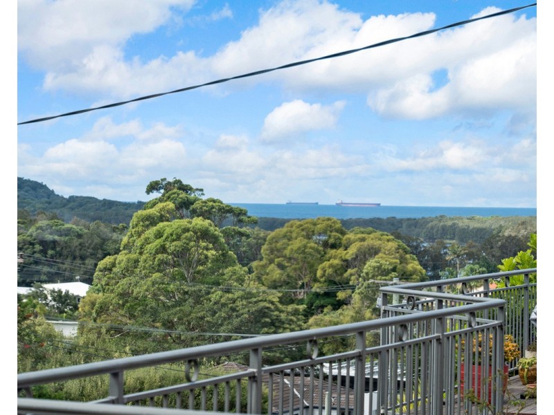 64 Old Gosford Road, Wamberal NSW 2260